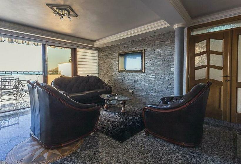 آپارتمان 2 خوابه با چشم‌انداز دریا, Villa M
