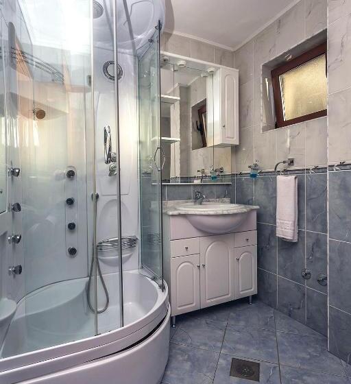 آپارتمان 2 خوابه با چشم‌انداز دریا, Villa M