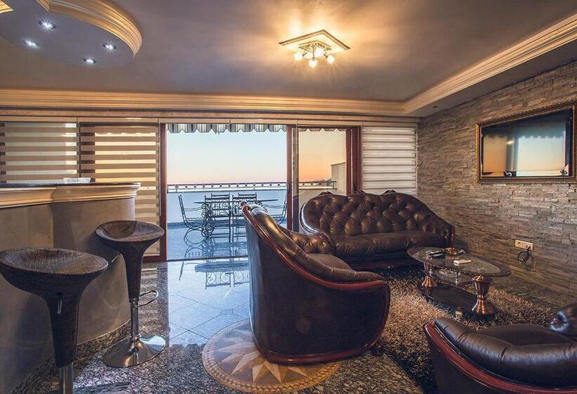 آپارتمان 2 خوابه با چشم‌انداز دریا, Villa M