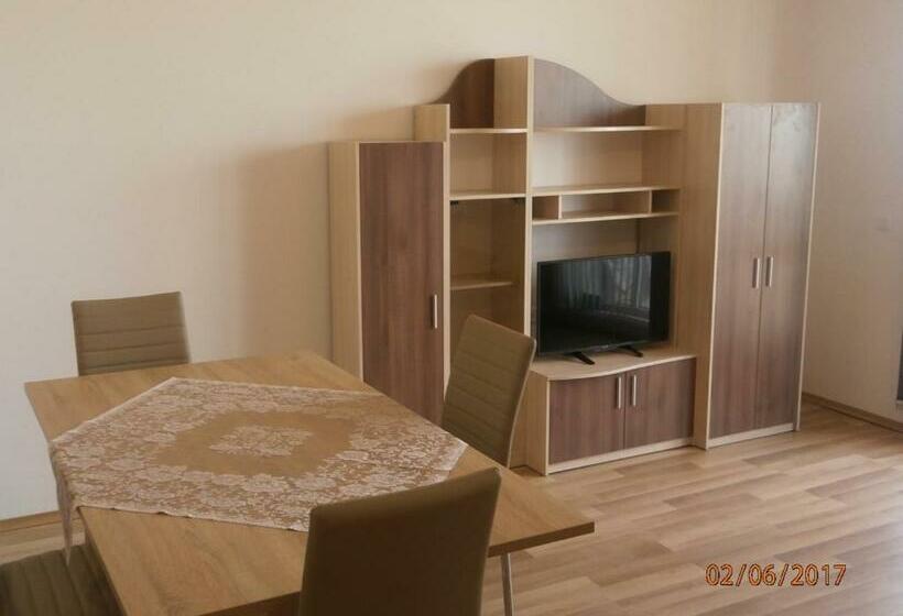 آپارتمان 1 خوابه با بالکن, Apartments In Las Brisas