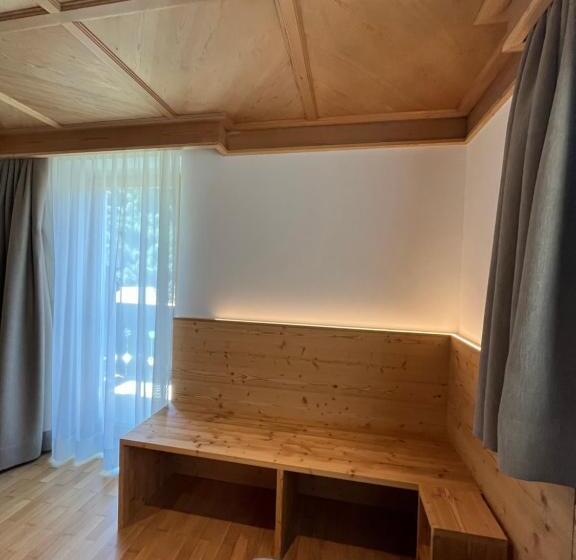 سوئیت جونیور با چشم‌انداز باغ, B&b Marina Contacless Check In
