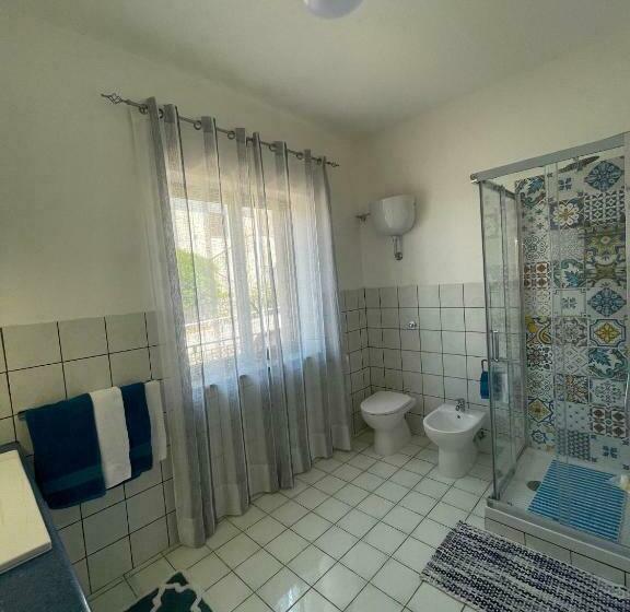 اتاق استاندارد چهار تخته, B&b Orizzonte Blu