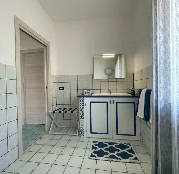 اتاق استاندارد چهار تخته, B&b Orizzonte Blu