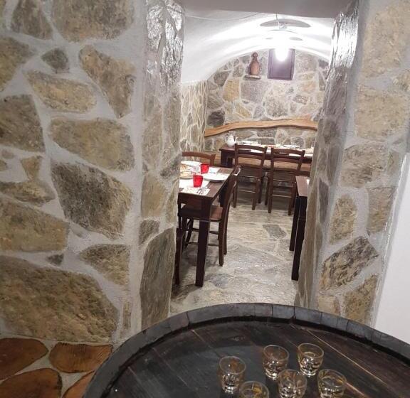 آپارتمان 1 خوابه با بالکن, Farmhouse Cvetje