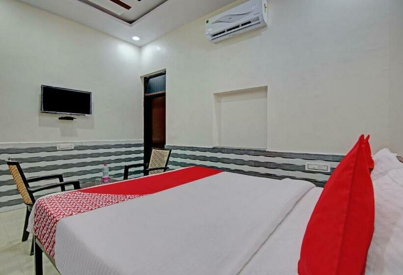 اتاق کلاسیک سه تخته, Flagship Shyam Residency