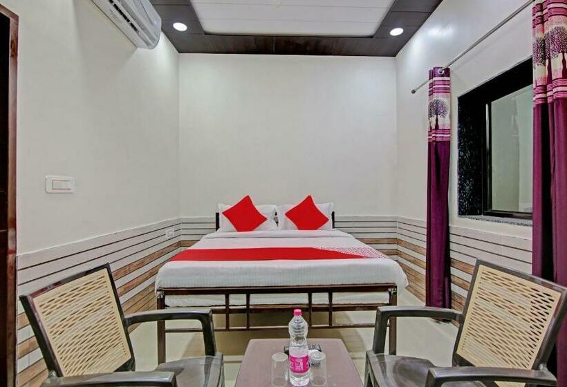 اتاق کلاسیک سه تخته, Flagship Shyam Residency