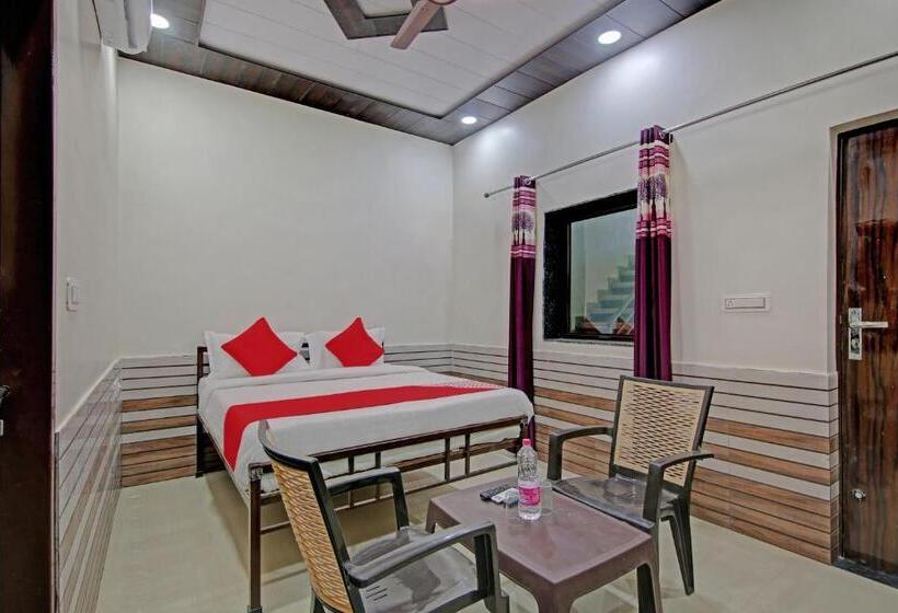 اتاق کلاسیک سه تخته, Flagship Shyam Residency