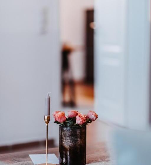 سوئیت جونیور با تراس, The Loft Lodge   Suiten