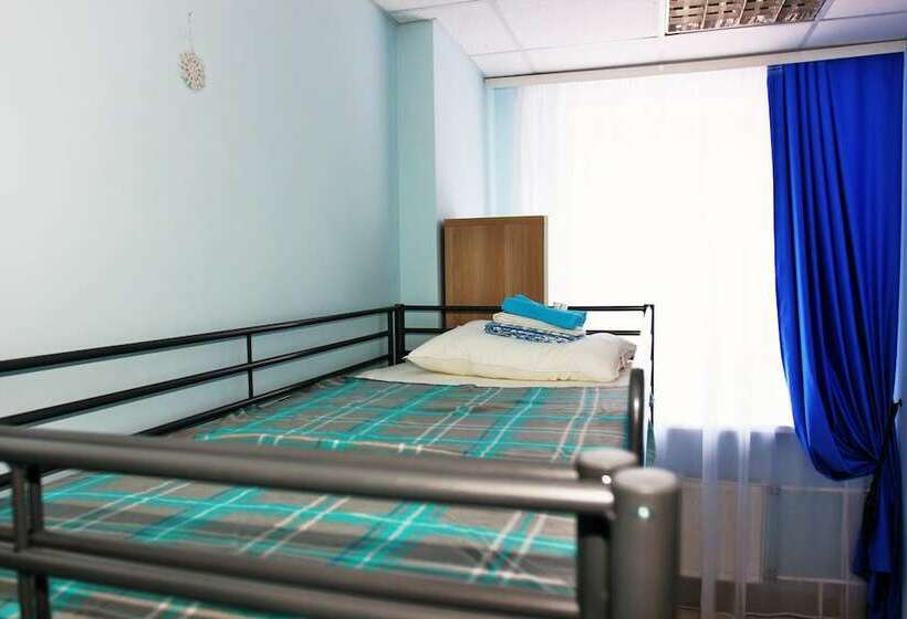 تختخواب در اتاق مشترک, Hostel 1001 Nights
