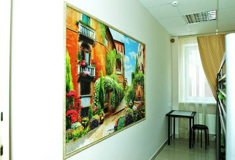تختخواب در اتاق مشترک, Hostel 1001 Nights