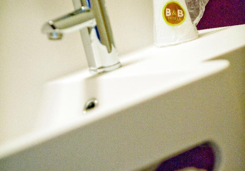 اتاق استاندارد, B&b Hotel Aubenas