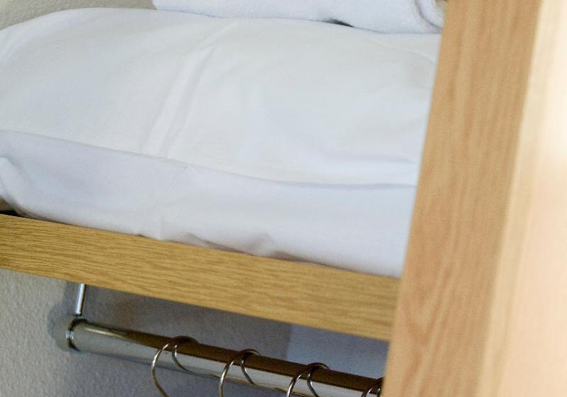 اتاق استاندارد, B&b Hotel Aubenas