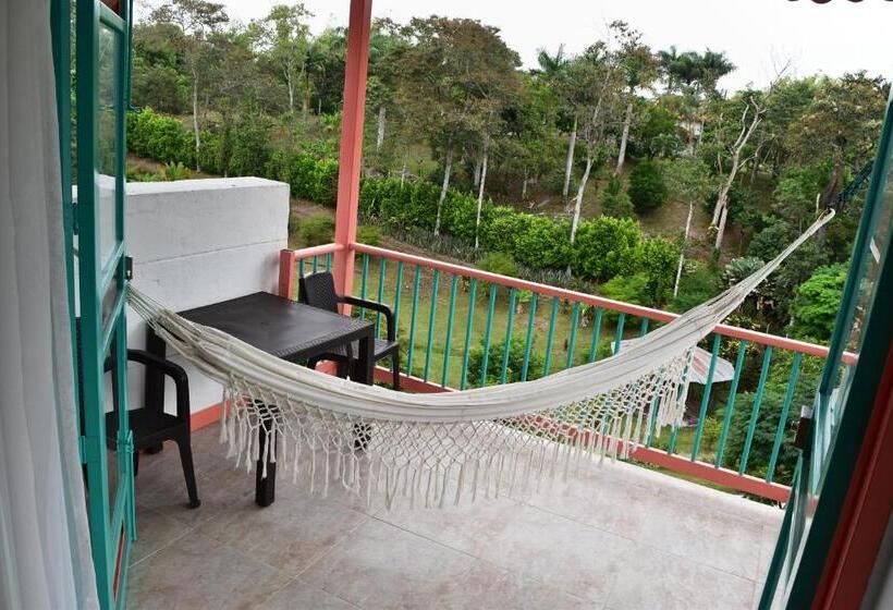 اتاق استاندارد سه نفره, Campestre La Tata