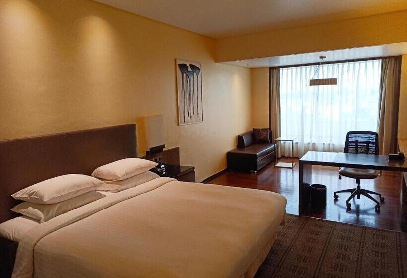 豪华房间, Courtyard By Marriott Bilaspur