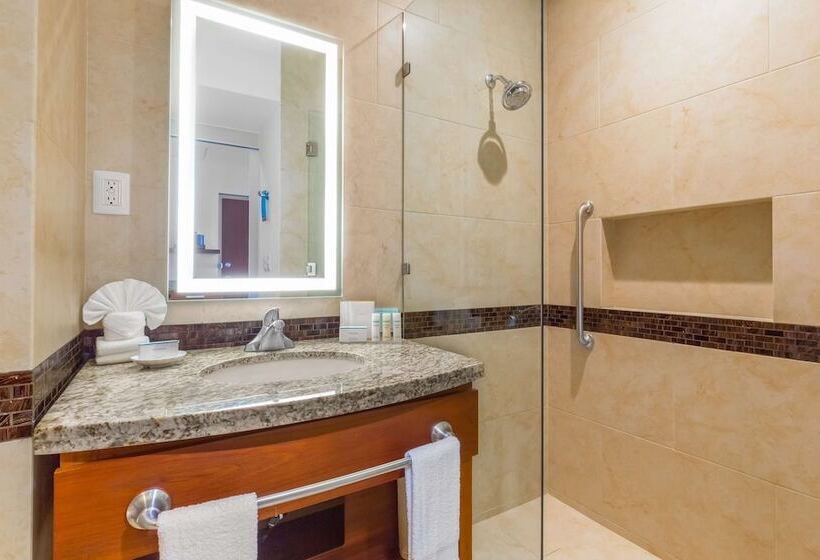 اتاق استاندارد با 2 تخت دوبل, Hampton Inn & Suites By Hilton Los Cabos