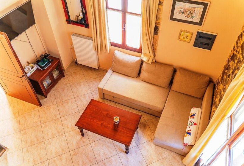 آپارتمان دوبلکس 1 خوابه, Idili Traditional House