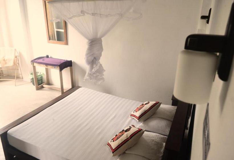 اتاق استاندارد, Holiday Inn Unawatuna