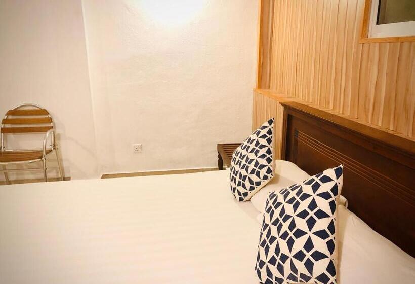 اتاق اکونومی, Holiday Inn Unawatuna