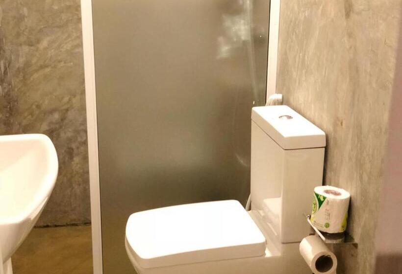 اتاق استاندارد, Holiday Inn Unawatuna