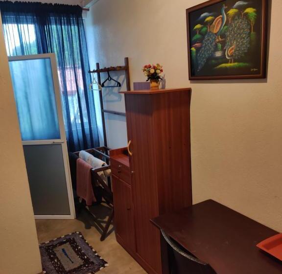 اتاق استاندارد, Holiday Inn Unawatuna