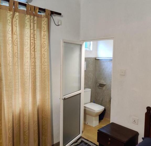 اتاق استاندارد, Holiday Inn Unawatuna