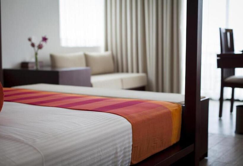 سوییت با چشم‌انداز دریا, The Calm Resort & Spa