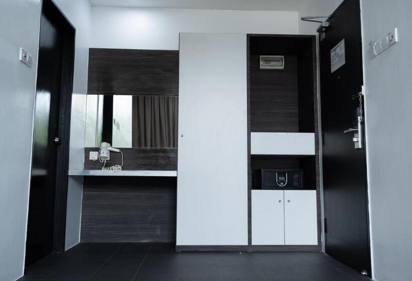 اتاق لوکس با تخت بزرگ, Beverly