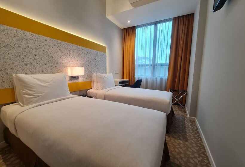 Standard Room, Holiday Inn Express And Suites Johor Bahru