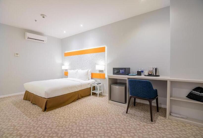 장애인을 위한 스탠다드 룸, Holiday Inn Express & Suites Johor Bahru By Ihg