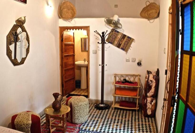 اتاق استاندارد با اتاق نشیمن, Riad Mikou