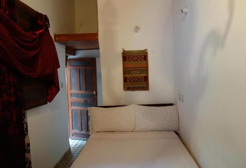 اتاق استاندارد با اتاق نشیمن, Riad Mikou