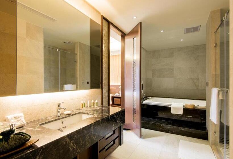 اتاق لوکس با تخت بزرگ, Fuli Hot Spring Resort