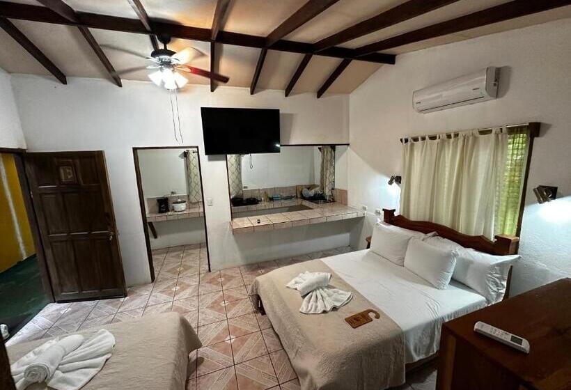 اتاق خانوادگی, Loma Real Hot Springs Bed & Breakfast