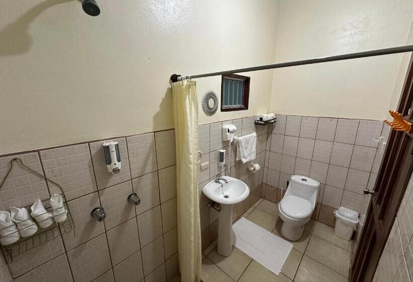 اتاق اکونومی, Loma Real Hot Springs Bed & Breakfast