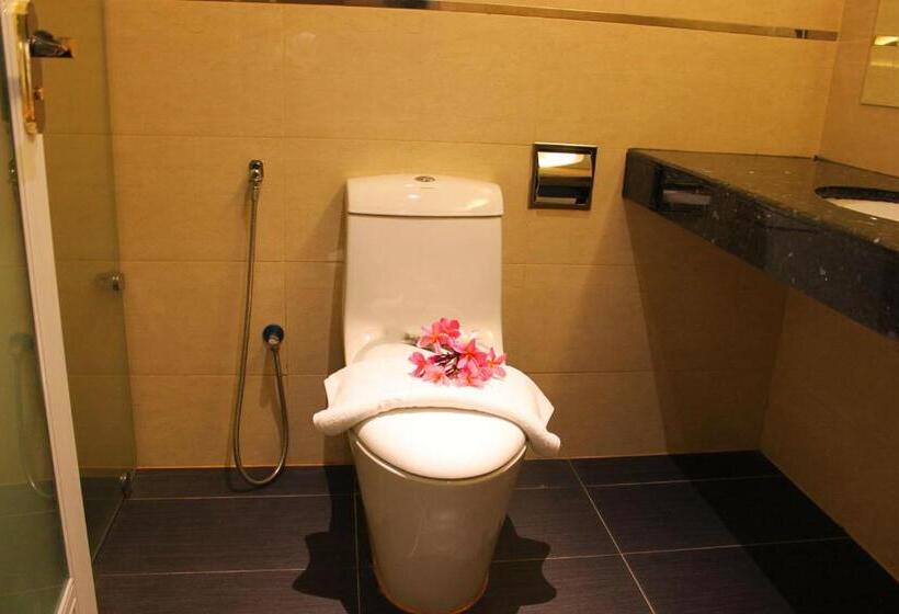 اتاق استاندارد سه نفره, Time Nilai