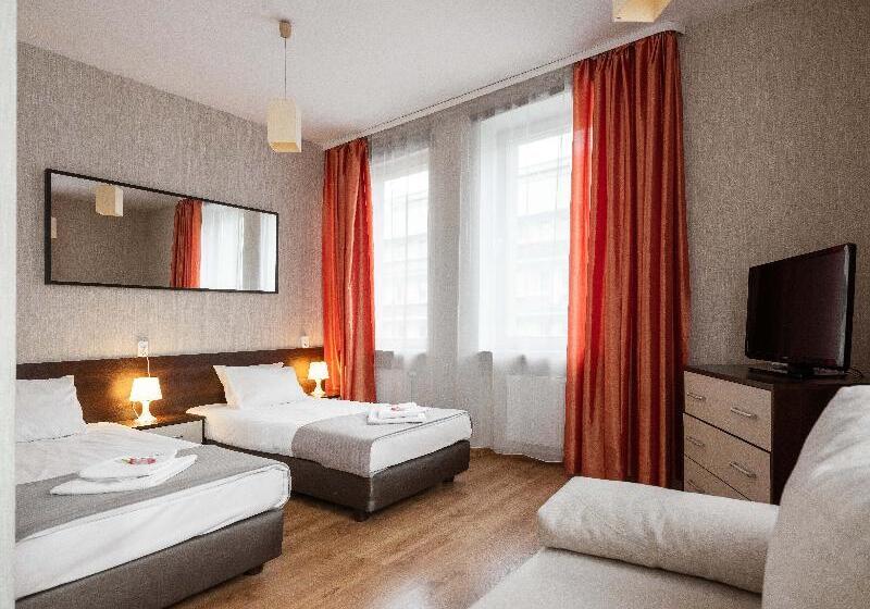 استودیوی لوکس, Lux Apart