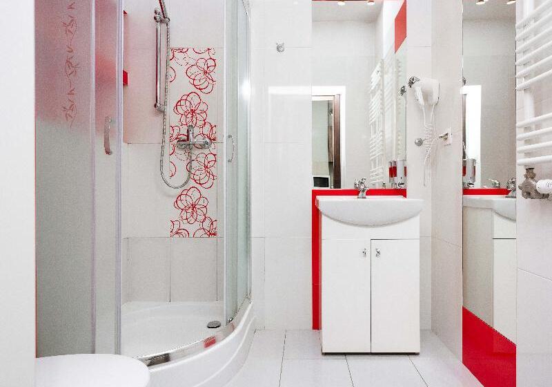 استودیوی لوکس, Lux Apart