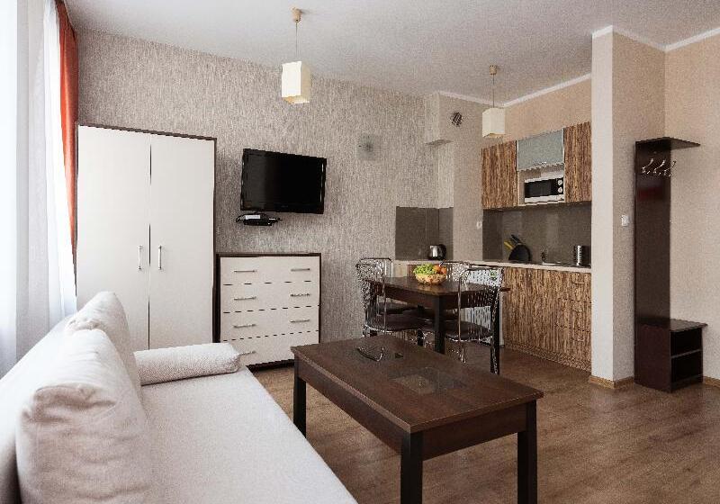 استودیوی لوکس, Lux Apart