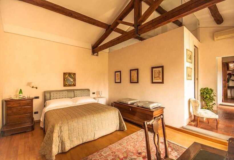اتاق لوکس, Podere La Rondine