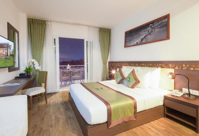 اتاق سوپریور با چشم‌انداز شهر, Ben Tre Riverside Resort
