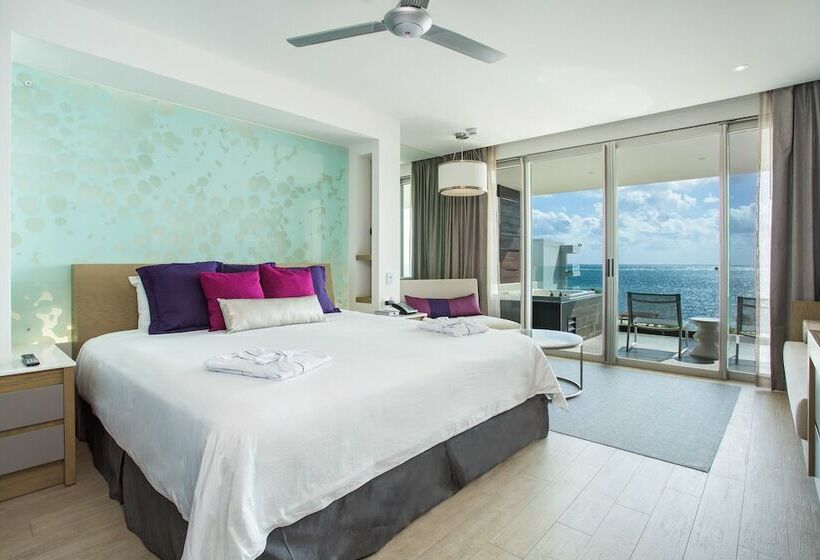 Club Junior Suite, Breathless Riviera Cancun Resort & Spa®  All Inclusive  Adults Only