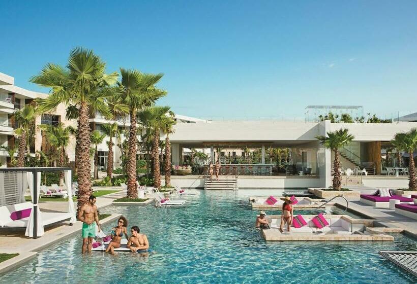 سوئیت جونیور با تخت بزرگ, Breathless Riviera Cancun Resort & Spa   Adults Only   All Inclusive