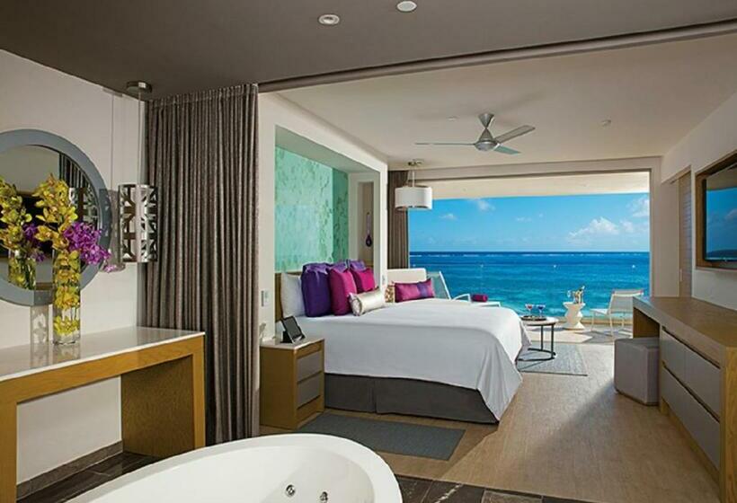 Master Room, Breathless Riviera Cancun Resort & Spa®  All Inclusive  Adults Only