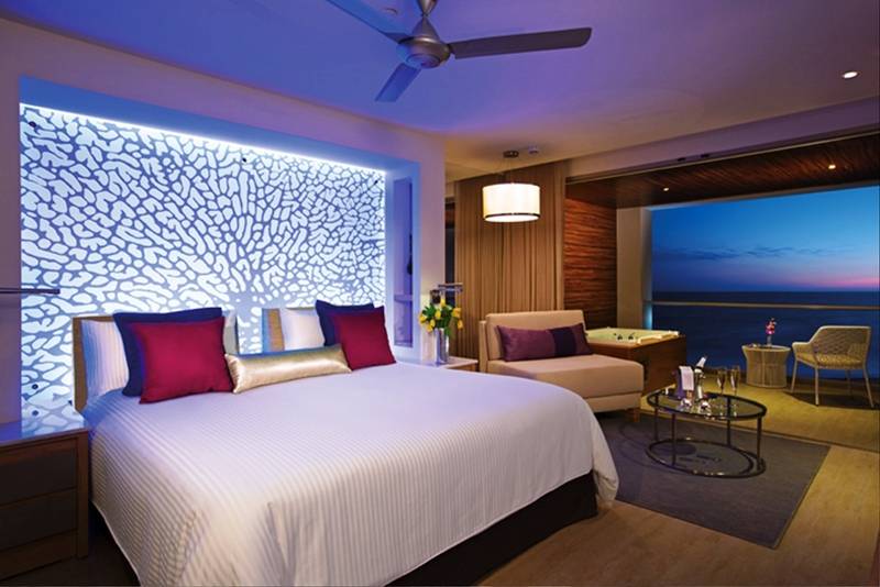 سوئیت جونیور کلوب با چشم‌انداز دریا, Breathless Riviera Cancun Resort & Spa®  All Inclusive  Adults Only