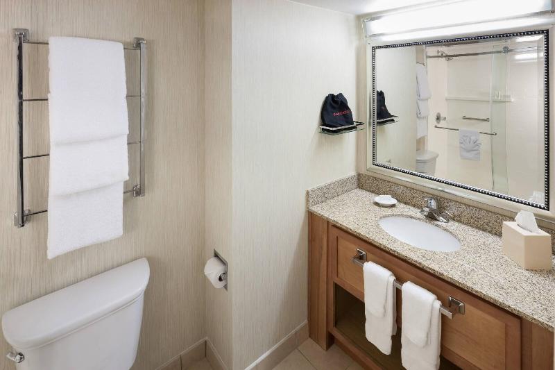 اتاق استاندارد با تخت بزرگ, Hilton Garden Inn Raleigh /crabtree Valley