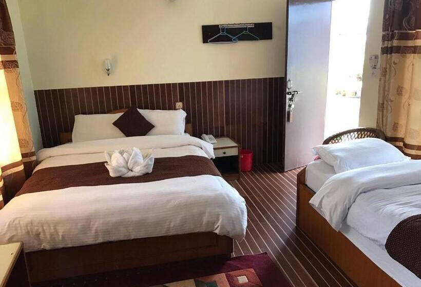 Standard Triple Room, Himalayan Inn