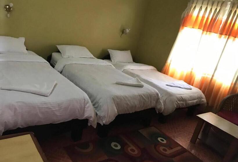 Standard Triple Room, Himalayan Inn