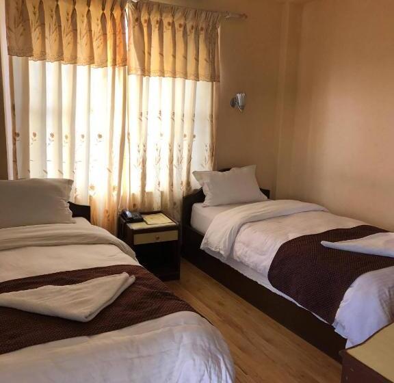 Standard Triple Room, Himalayan Inn