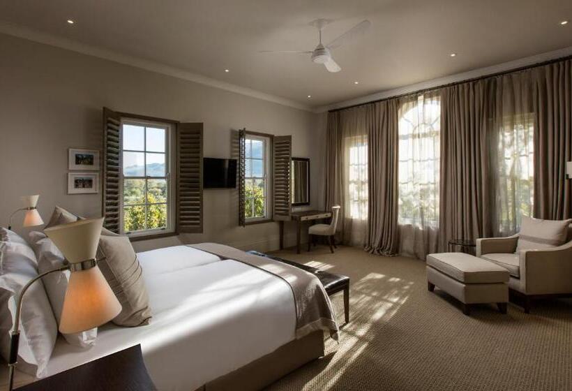 استودیوی استاندارد, Leeu Estates