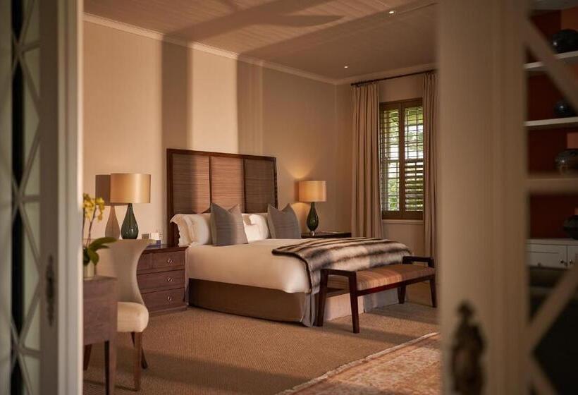 سوئیت با تخت بزرگ, Leeu Estates